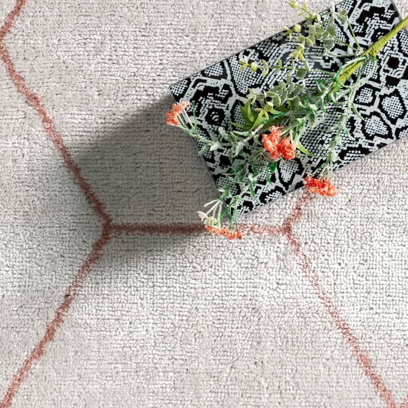Nuloom Veronica Geometric Honeycomb Area Rug