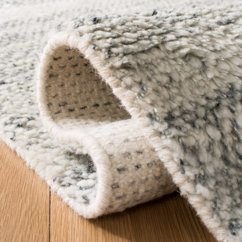 SAFAVIEH Handmade Casablanca Shag Ajshe Aqua Wool Rug