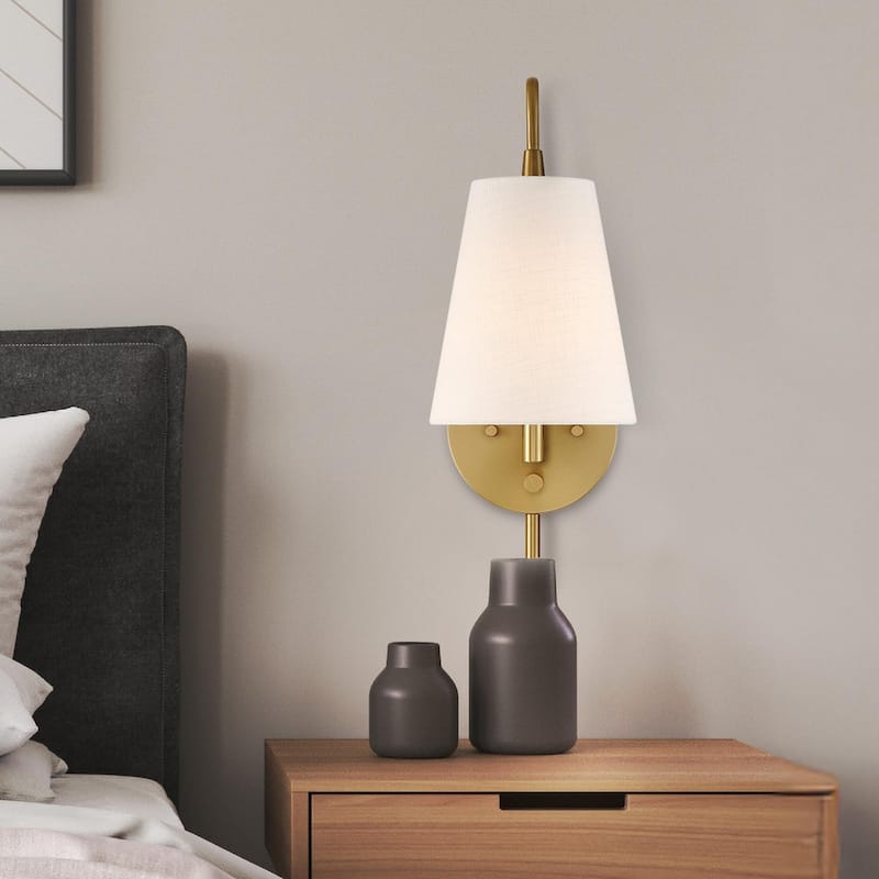 Hunter Valley Park 1-Light Wall Sconce - Hallway, Bedroom, Bathroom - Contemporary, Transitional - Adjustable - Alturas Gold