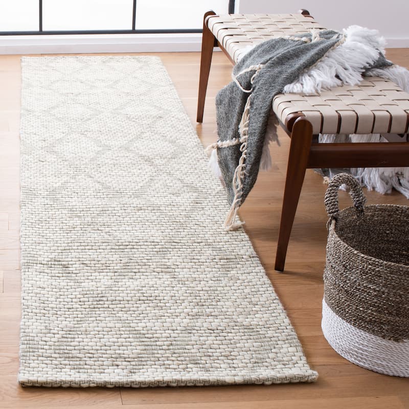 SAFAVIEH Marbella Fidalma Wool Rug - 2'3" x 9' Runner - Beige