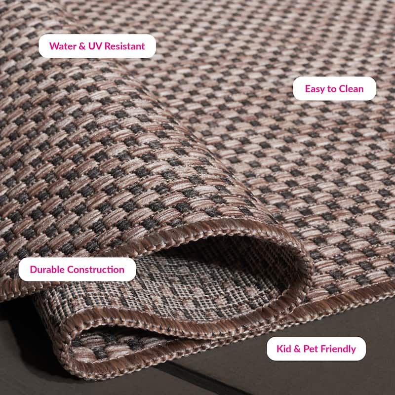 SAFAVIEH Courtyard Begajeta Indoor/Outdoor Waterproof Patio Backyard Rug.