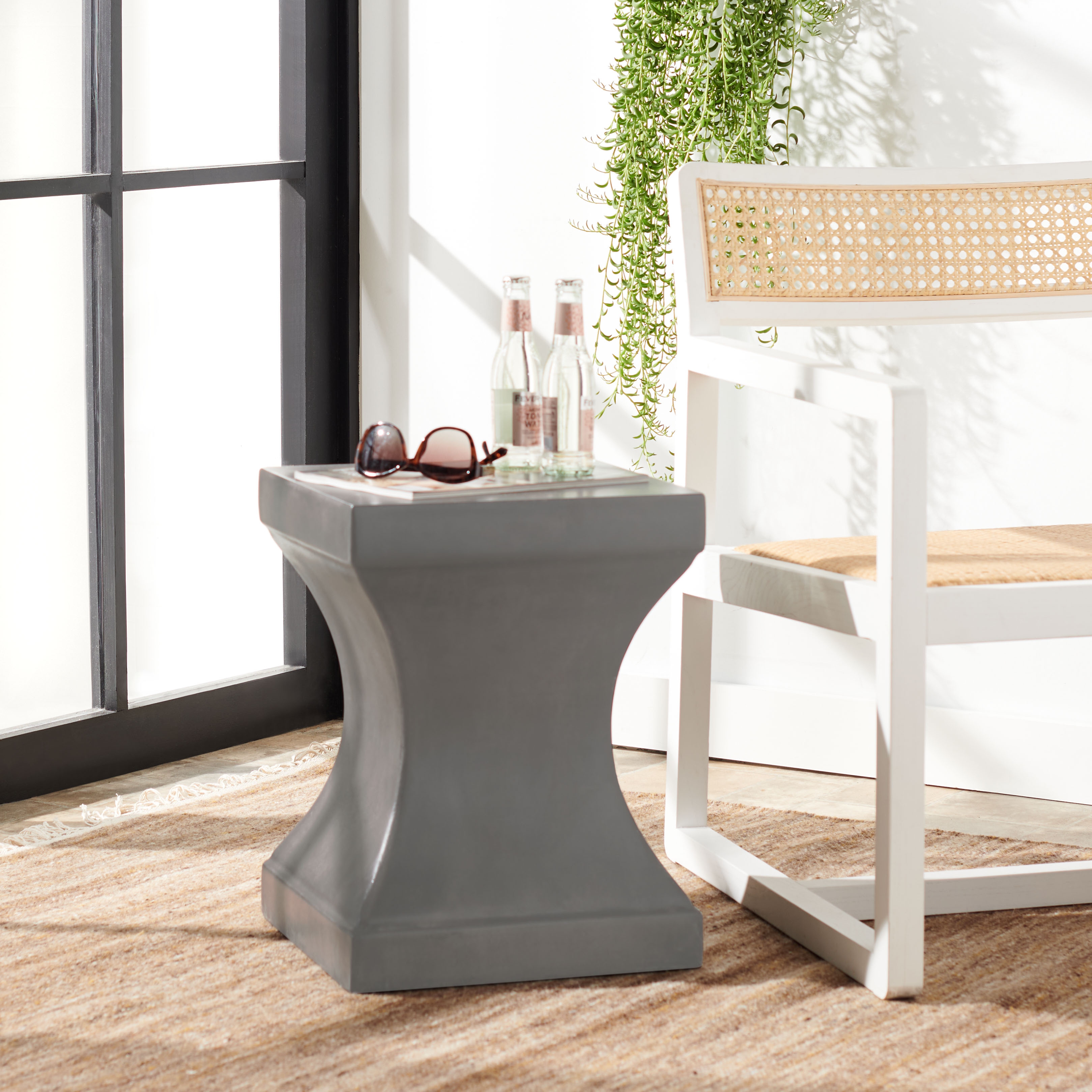 Safavieh jaslyn concrete accent table clearance