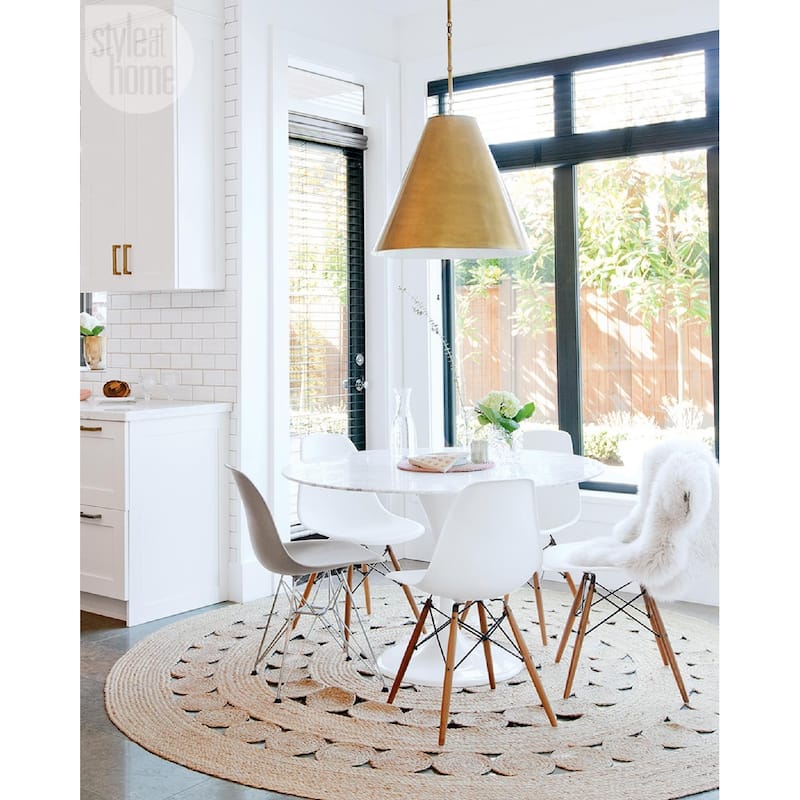 Set of 2 Mid-Century Modern Dining Chairs Armless Plastic Shell Seat with Natural Wooden Eiffel Leg Base, Red