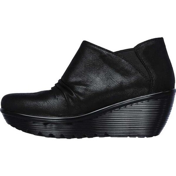 Skechers curtail new arrivals