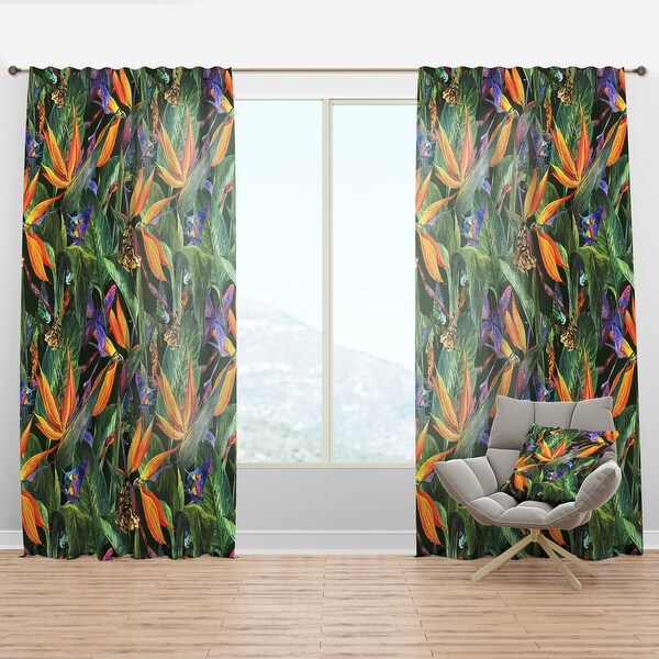 Designart 'Tropical Pattern with Exotic Flowers' Tropical