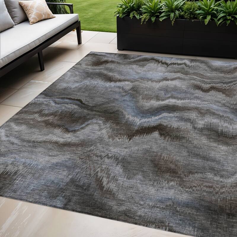 HomeRoots Abstract Transitional Rectangle Outdoor Rug - 5' X 8'