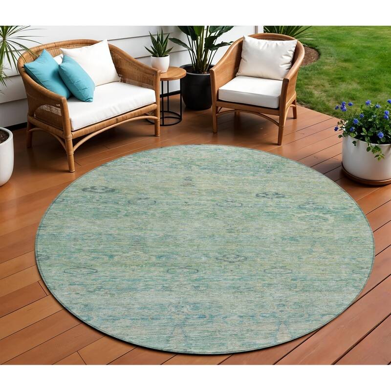 HomeRoots Oriental Traditional Rectangle Outdoor Rug - 8' Round
