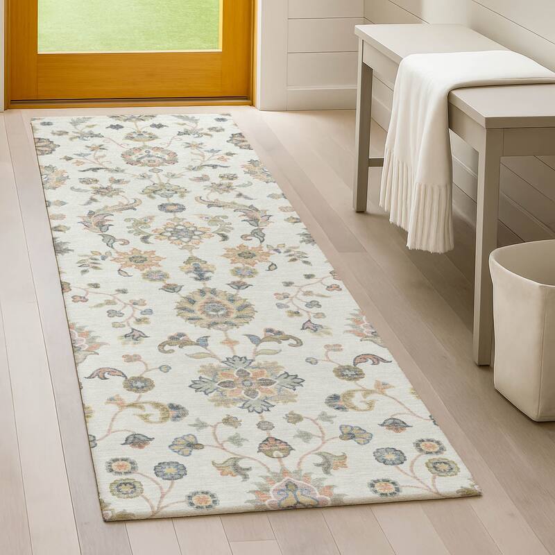 Machine Washable Indoor/ Outdoor Traditional Basalt Chantille Rug