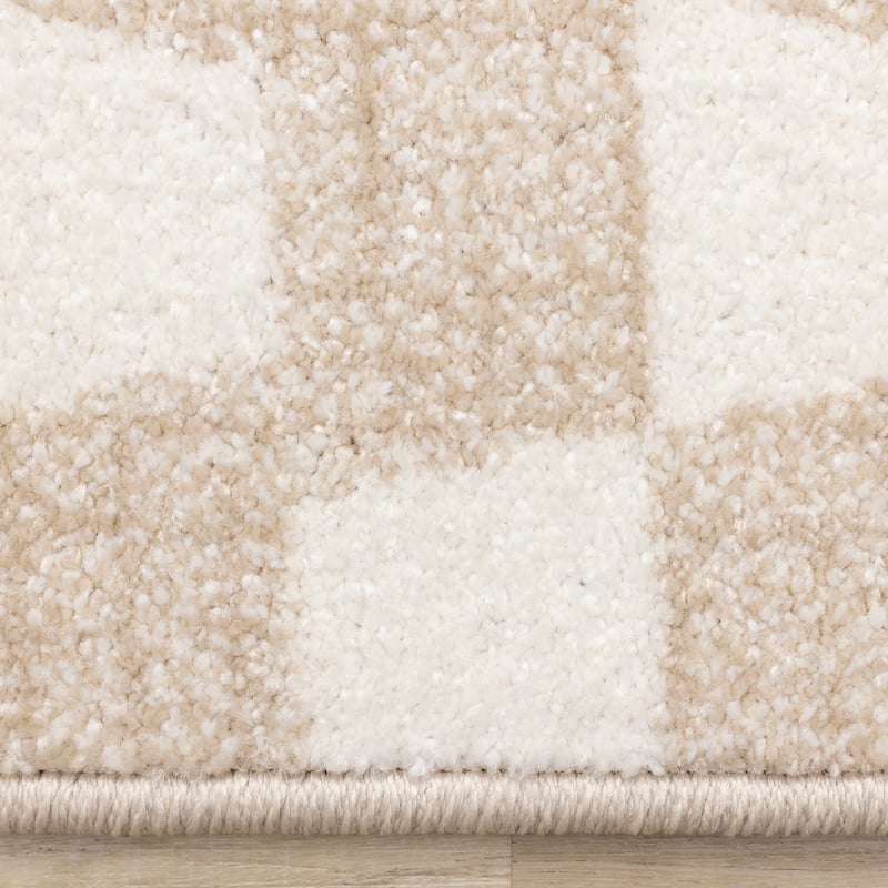 Modern Neutral Small Checkered Rug in Cream Beige