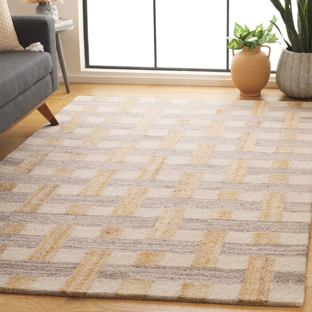 SAFAVIEH Handmade Genre Kwang Checkered Wool Rug