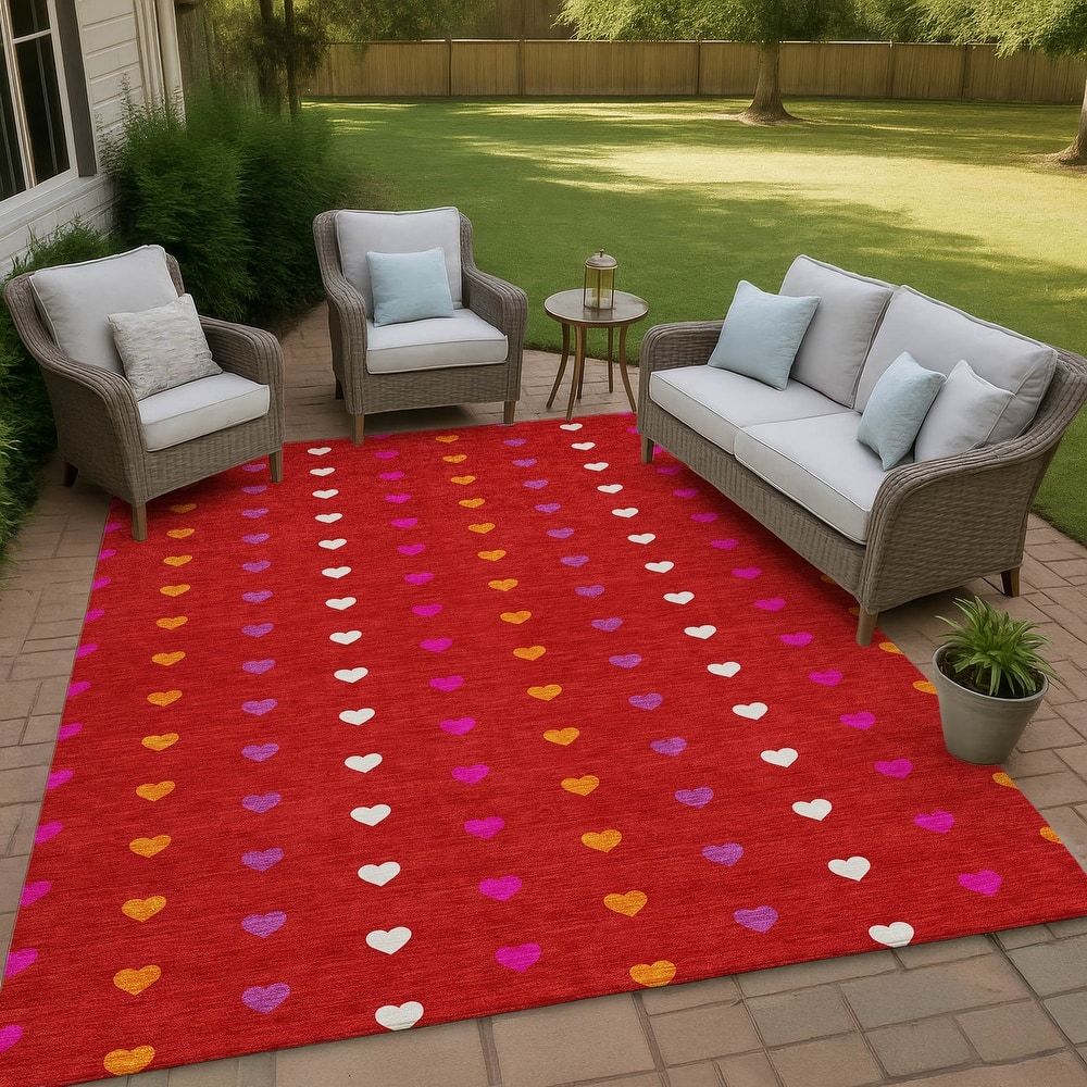 Machine Washable Indoor/ Outdoor Modern Hearts Chantille Rug