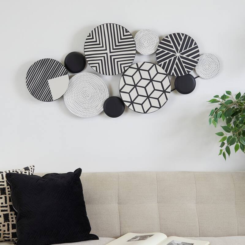 CosmoLiving by Cosmopolitan Metal Plate Wall Decor with Intricate Patterns - Blue or Black - Black