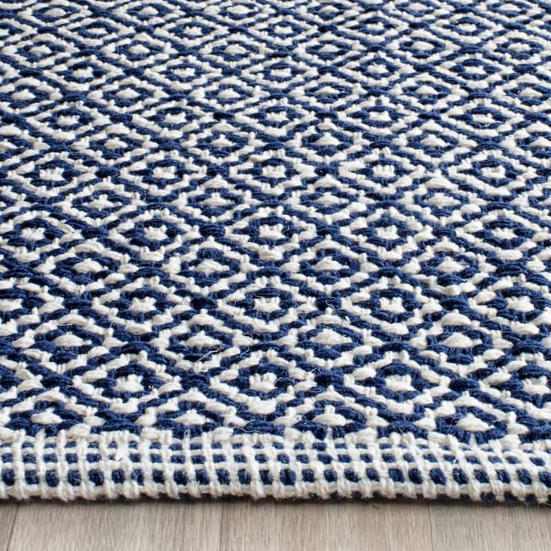 SAFAVIEH Montauk Glyn Handmade Cotton Area Rug