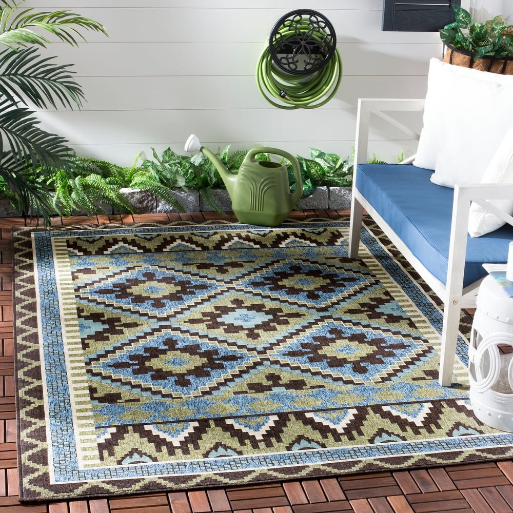 SAFAVIEH Veranda Bukuroshe Indoor/ Outdoor Waterproof Patio Backyard Rug