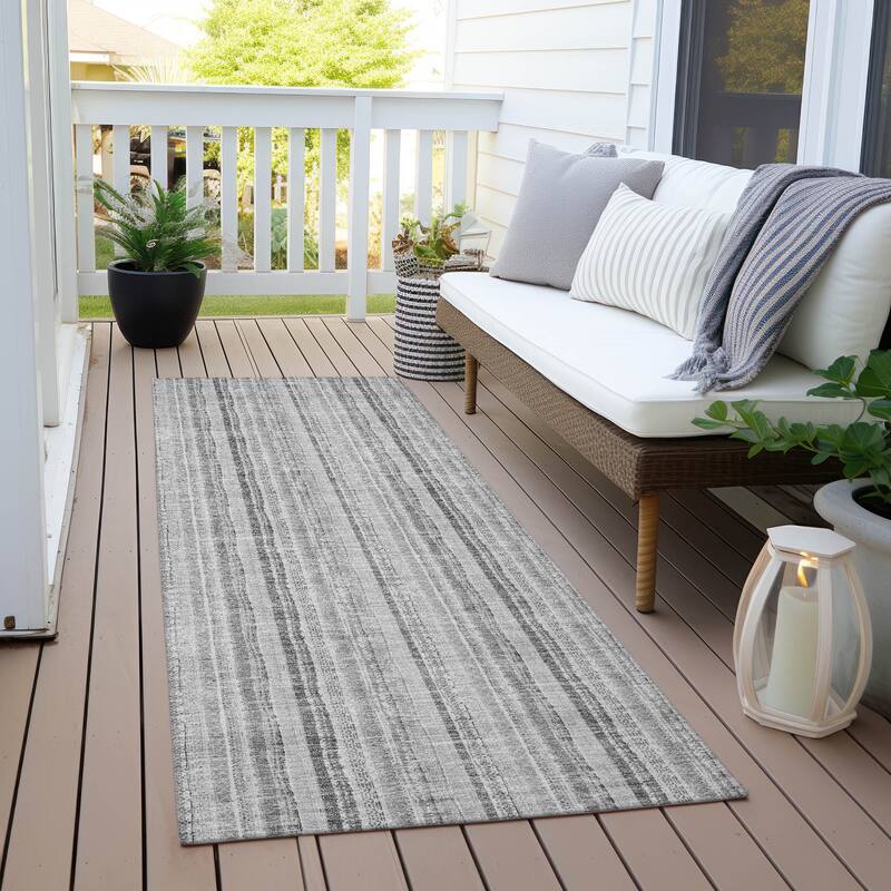 Machine Washable Indoor/ Outdoor Stripe Chantille Rug - Silver - 2'3" x 7'6"