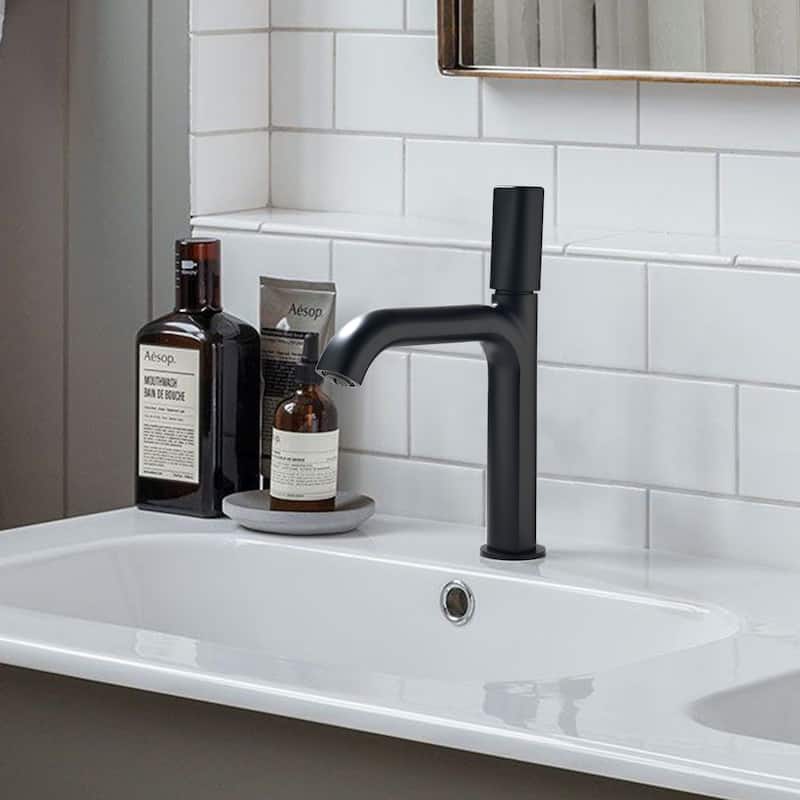 Single Handle Single Hole Bathroom Sink Faucet