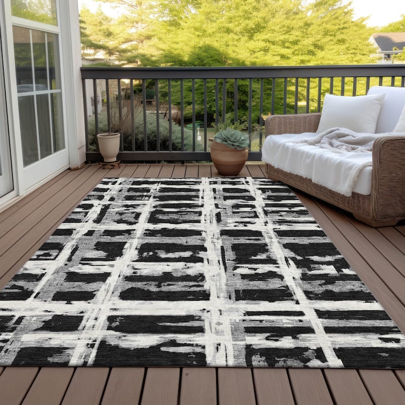 Machine Washable Indoor/ Outdoor Chantille Contemporary Abstract Rug - Black - 8' x 10'