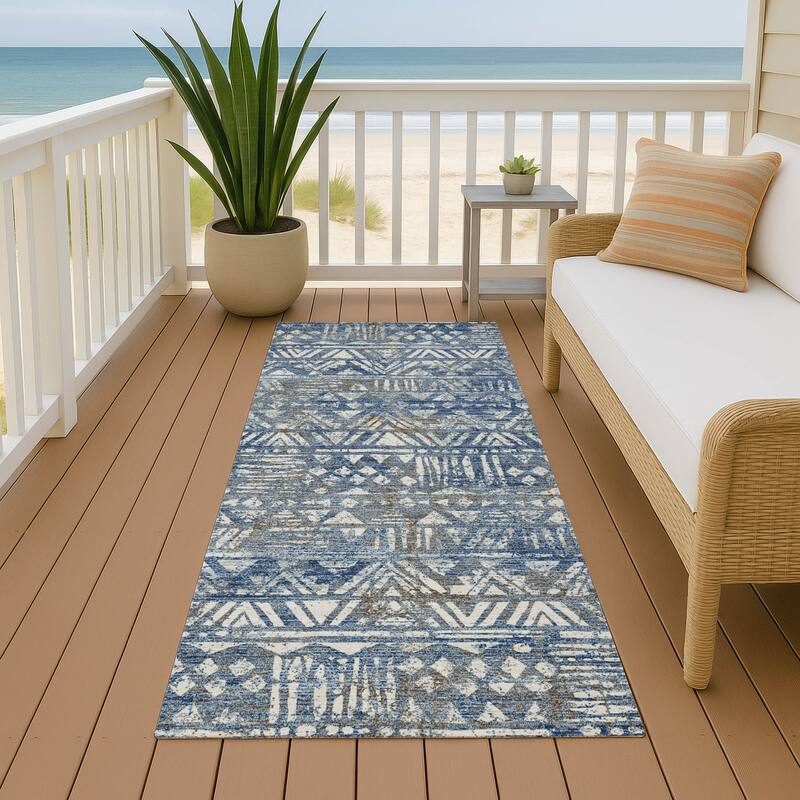 Machine Washable Indoor/ Outdoor Global Jara Chantille Rug - Navy - 2'3" x 7'6"