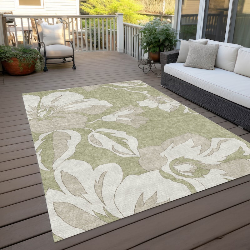 Machine Washable Indoor/ Outdoor Chantille Floral Rug