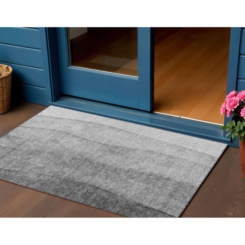 HomeRoots Ombre Transitional Rectangle Outdoor Rug - 3' x 5'