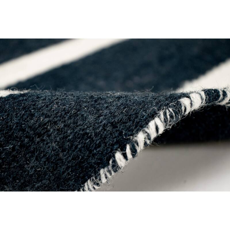 Liora Manne Sorrento Pinstripe Indoor/Outdoor Area Rug