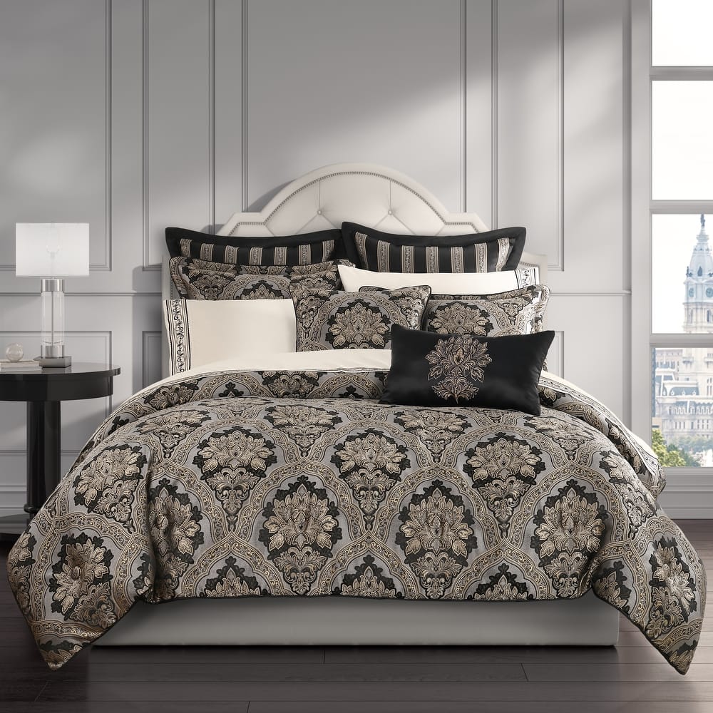 Five Queens Court Harriman Comforter Set