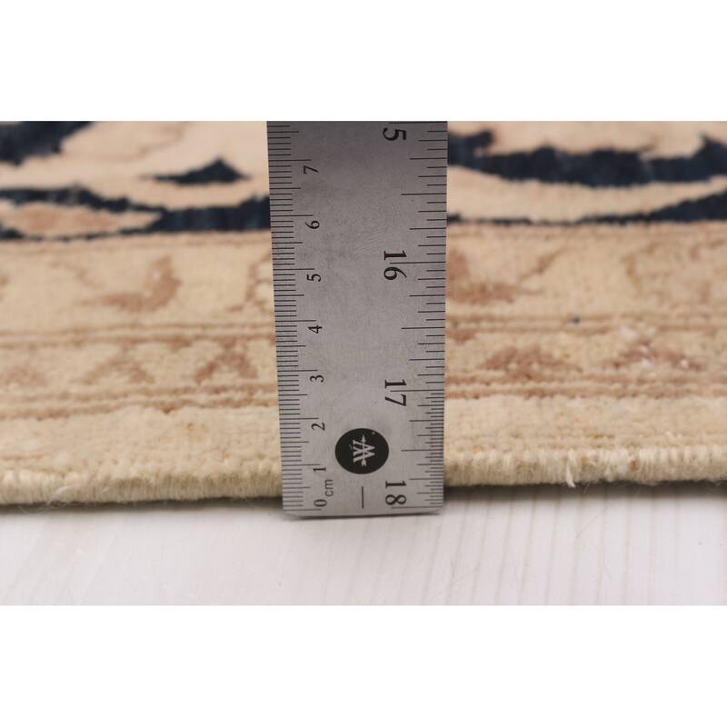 ECARPETGALLERY Hand-knotted Peshawar Finest Cream Wool Rug - 6'0 x 9'0