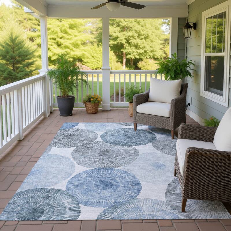 Machine Washable Indoor/ Outdoor Contemporary Devaughn Chantille Rug