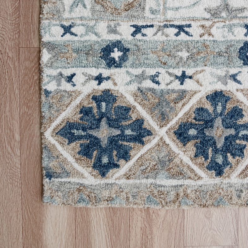 Sevita Traditional Floral Mosaic Bordered Area Rug