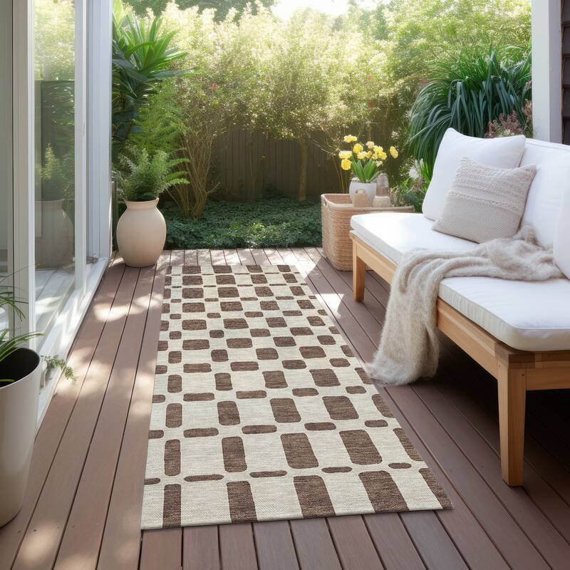 Machine Washable Indoor/ Outdoor Chantille Contemporary Geo Rug - Brown - 2'3" x 7'6"