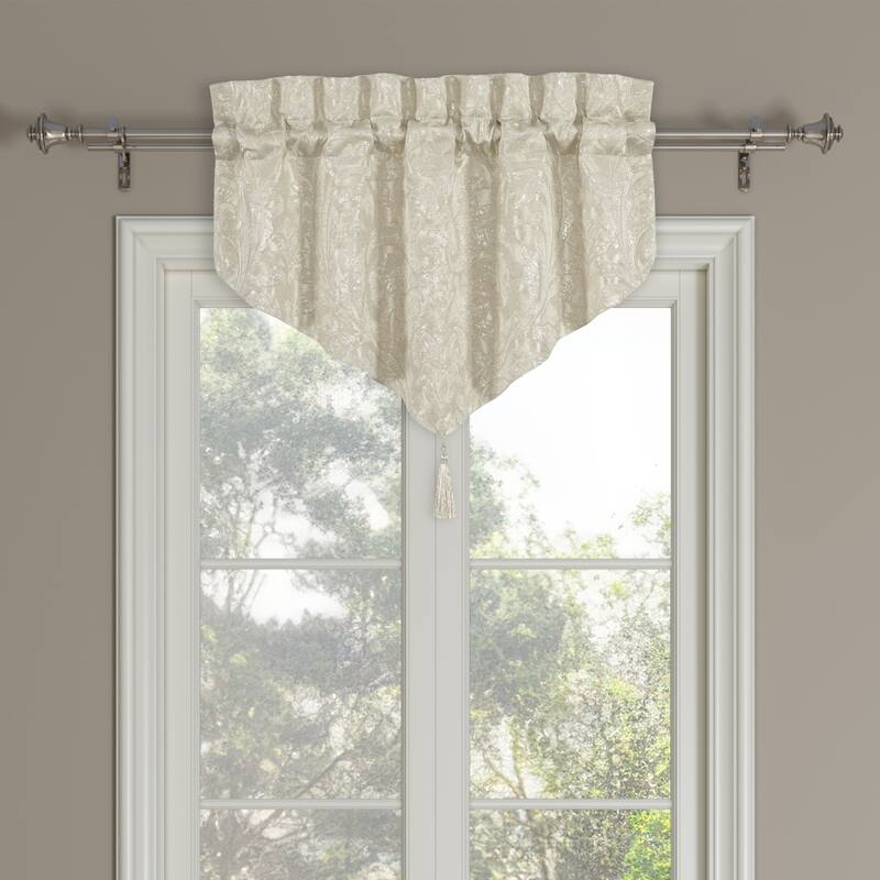 J. Queen New York Celine Window Ascot Valance