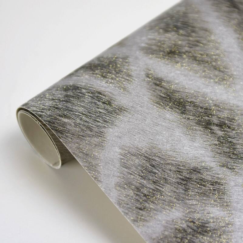 Brewster Montone Grey Giraffe Wallpaper - 21in x 396in x 0.025in