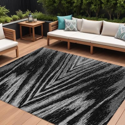 HomeRoots Abstract Transitional Rectangle Outdoor Rug