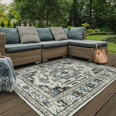 Vista Home Talcot Vintage Traditional Grey/ Teal Indoor-Outdoor Area Rug