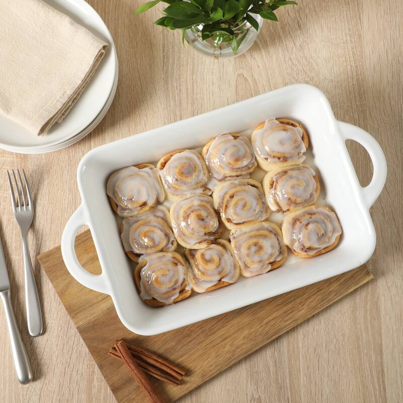 Gibson Home Gracious Dining 2.6Qt with Lid or 2.5Qt White Stoneware Baking Dish with Multi-Purpose Lid - Rectangular