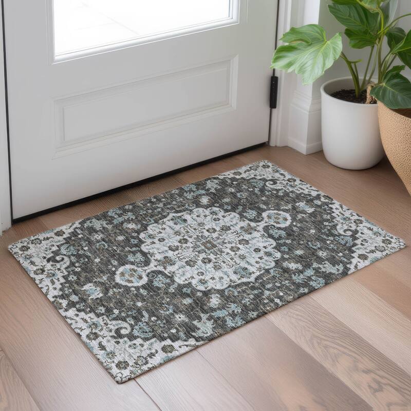 Machine Washable Indoor/ Outdoor Traditional Savannah Chantille Rug