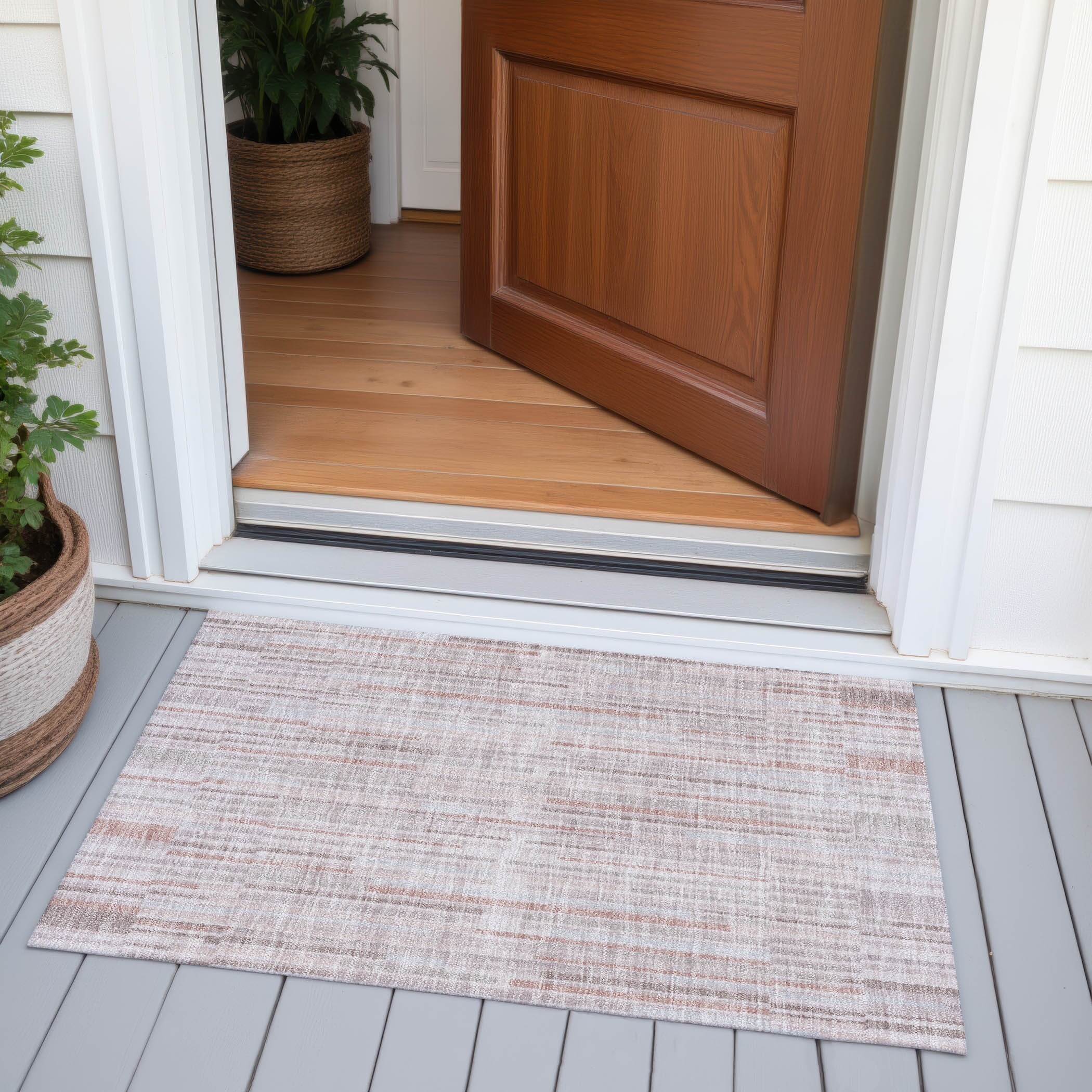 Machine Washable Indoor/Outdoor Casual Stripe Chantille Rug