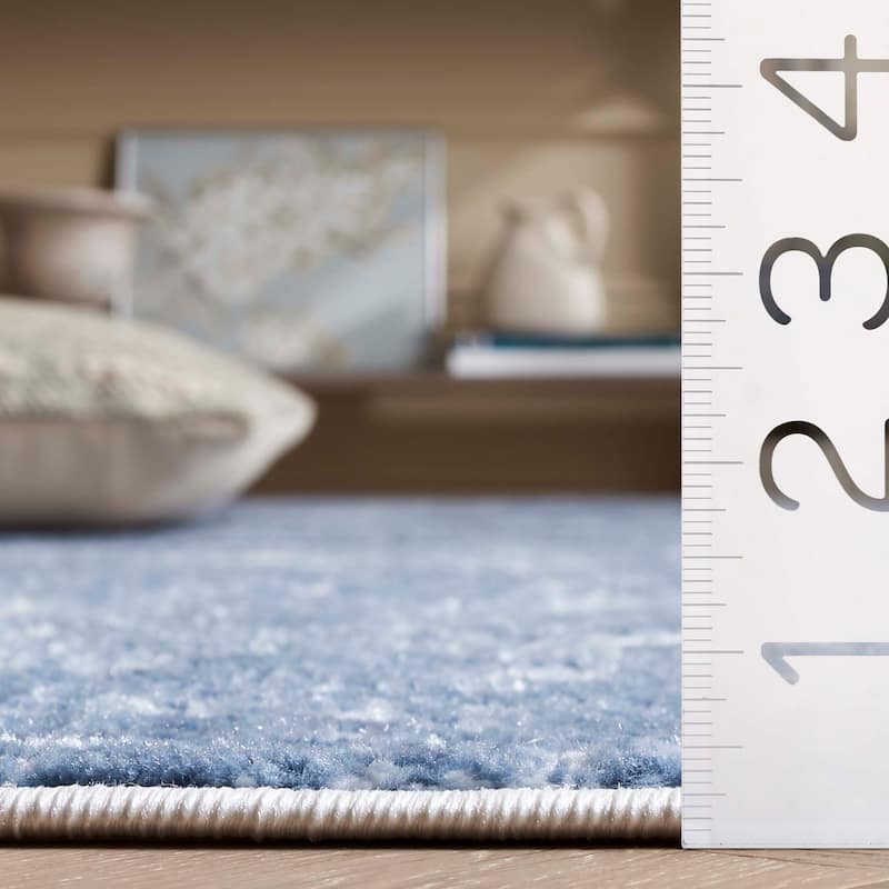SAFAVIEH Amelia Modern Abstract Rug