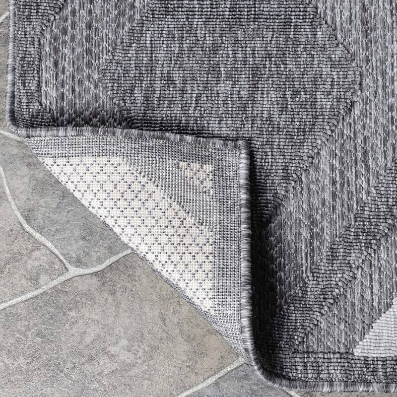 Superior Geometric Diamond Lattice Indoor Outdoor Area Rug
