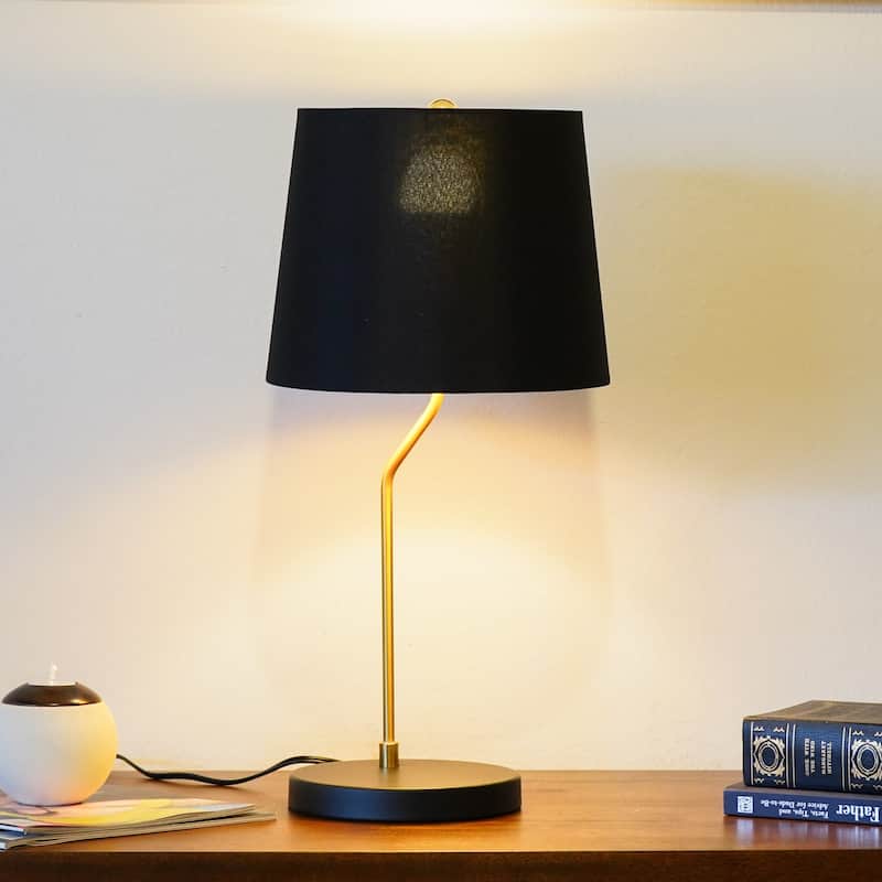 New Design Small Modern Stylish Desk Lamp In Stock In The United States, Easy To Install, Used for Bedside Table Lamp