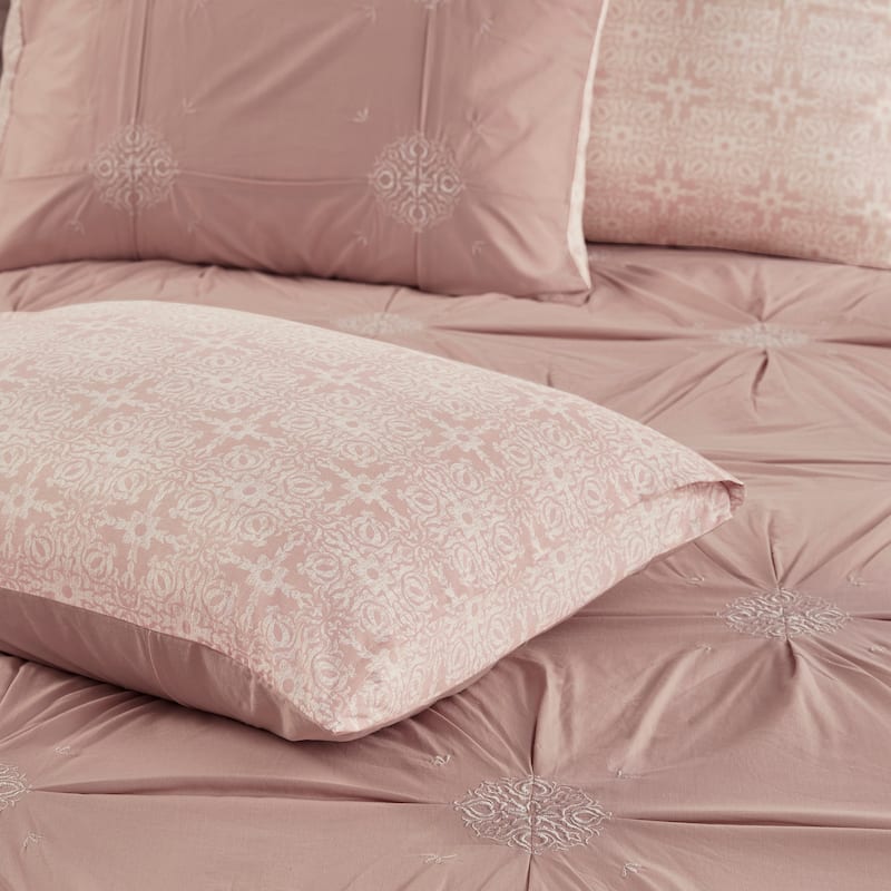 Madison Park Edna Embroidered Cotton Reversible Duvet Cover Set