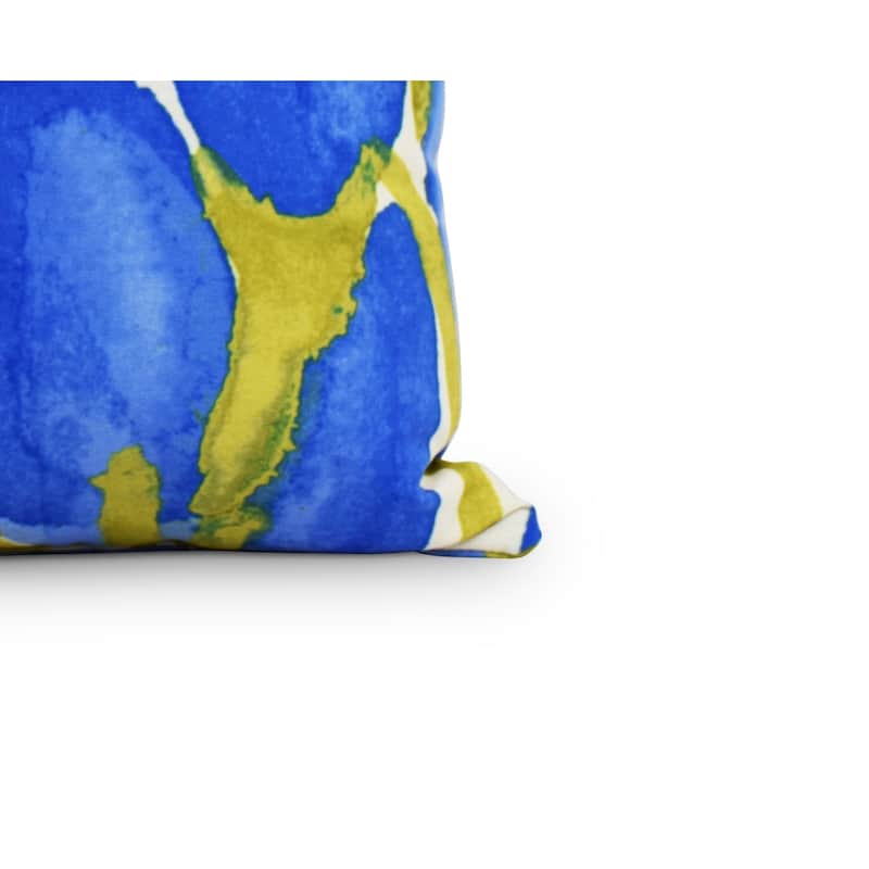 Sunset Tulip 18 inch Floral Decorative Outdoor Pillow