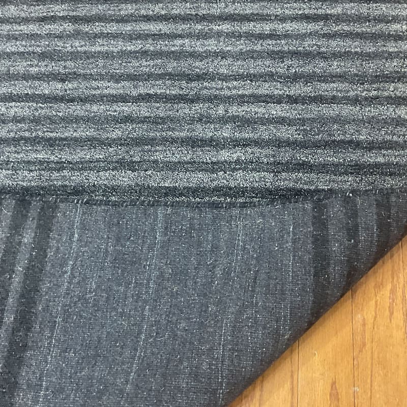 HERAT ORIENTAL 4' x 6' Handmade Horizontal Striped Tibetan Ombre Wool Rug - 4' x 6'