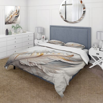 Designart "White Watercolor Feather" White Modern - Bedding Cover Set With Shams