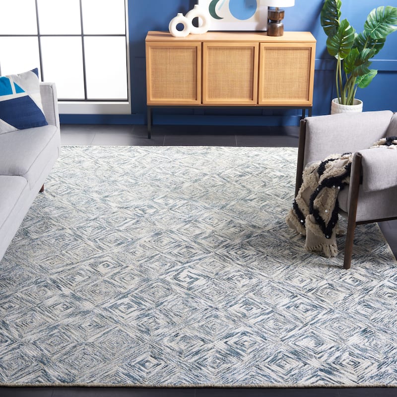 SAFAVIEH Handmade Soho Deja Modern Rug