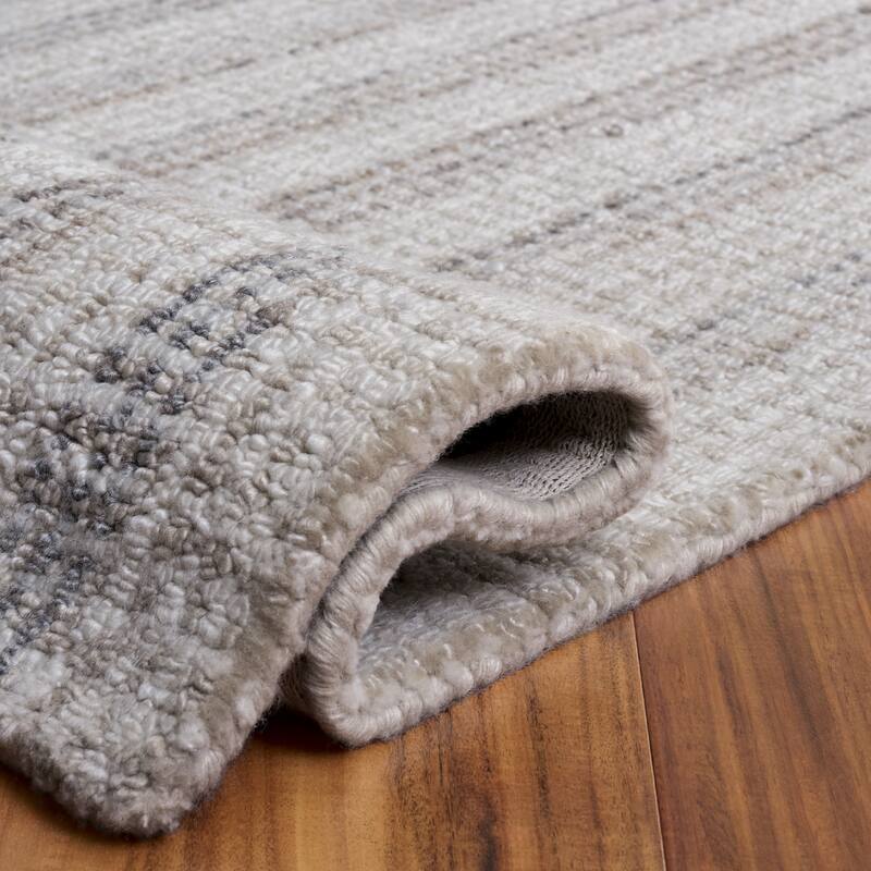 SAFAVIEH Handmade Renewal Yveta Rug