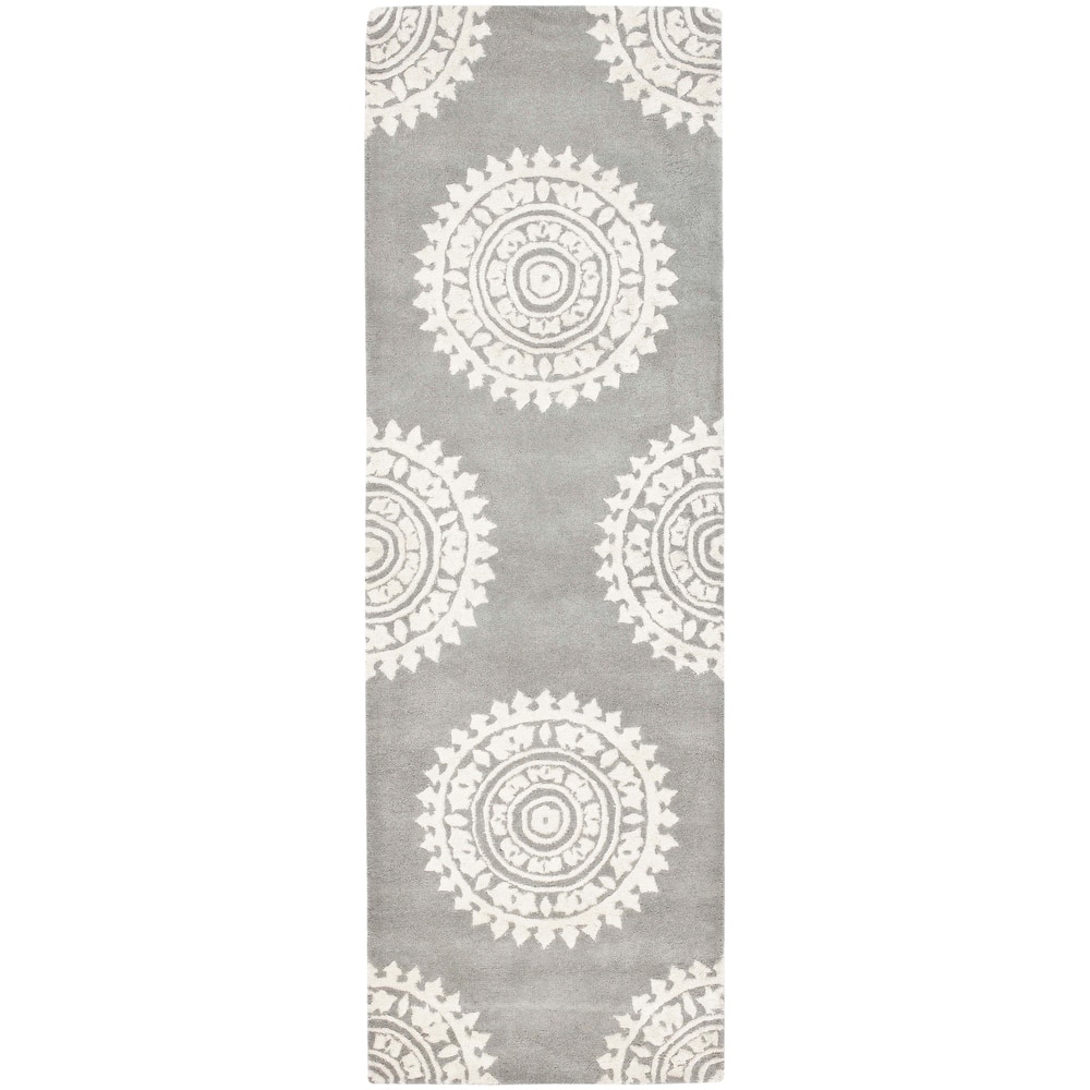 SAFAVIEH Handmade Soho Paola Medallion N.Z. Wool Rug