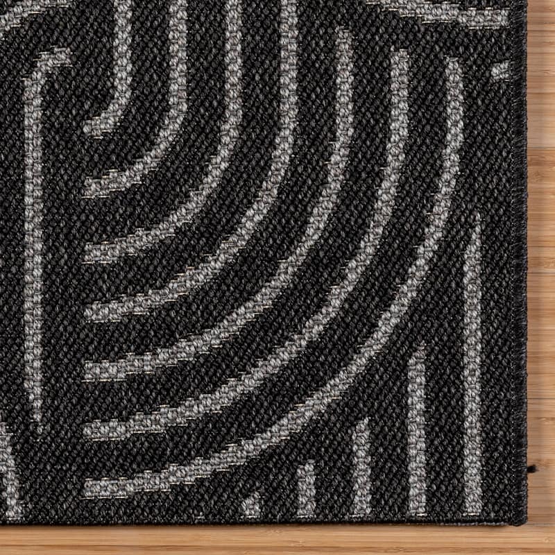 Gertmenian Savara Global Geometric Polypropylene Indoor Outdoor Performance Flatweave Area Rug Collection