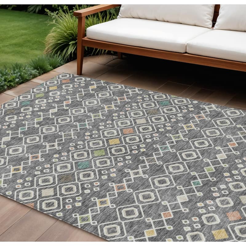 HomeRoots Geometric Modern Rectangle Outdoor Rug - 9' X 12'