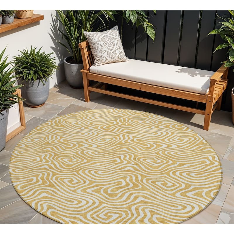 HomeRoots Abstract Transitional Rectangle Outdoor Rug - 8' Round